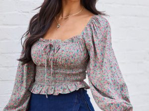 Shalyn Ditsy Floral Smocked Top