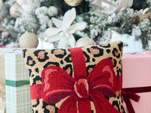 Leopard Present Pillow